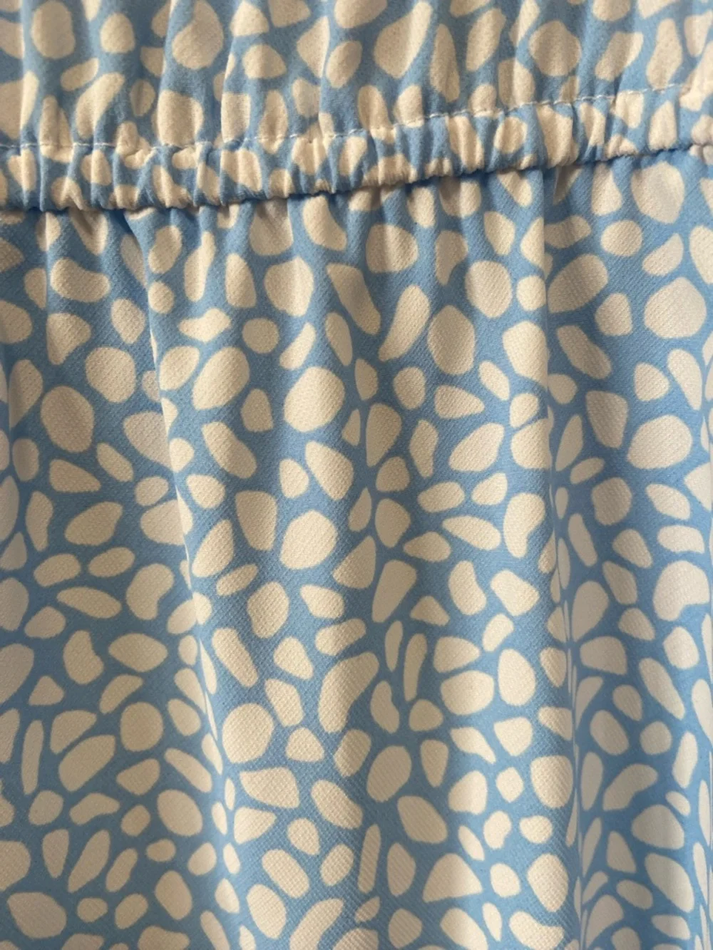 RW&CO. Light Blue Printed V-Neck Midi Dress with Elastic Waist - Picture 3 of 9
